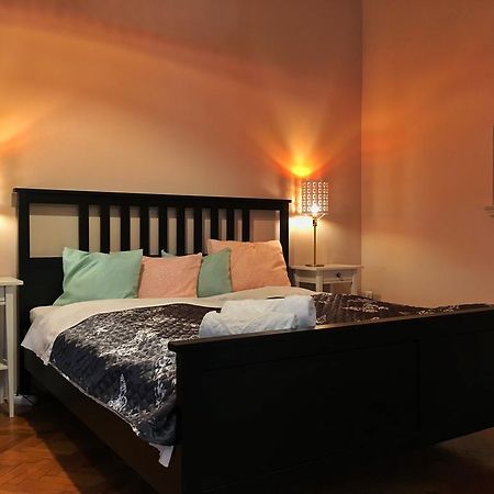 Diamonds Apartment With 2 Rooms Near Guzsdu Udvar Budapest Exteriör bild